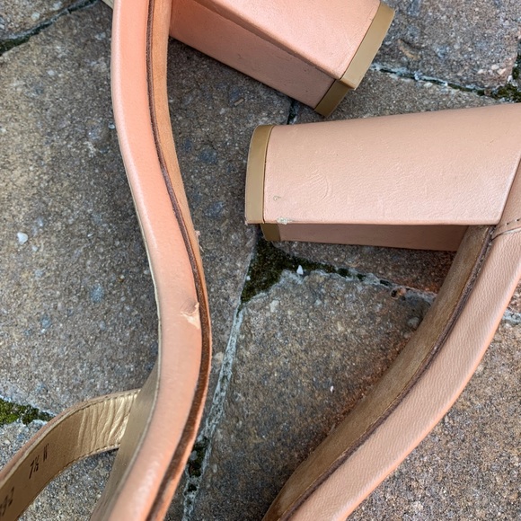 Stuart Weitzman Nearly Nude Sandal, Sz 7.5 W - Picture 6 of 12